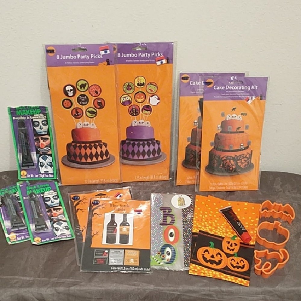 Halloween LOT Party Decoration Kit - Orange and Black